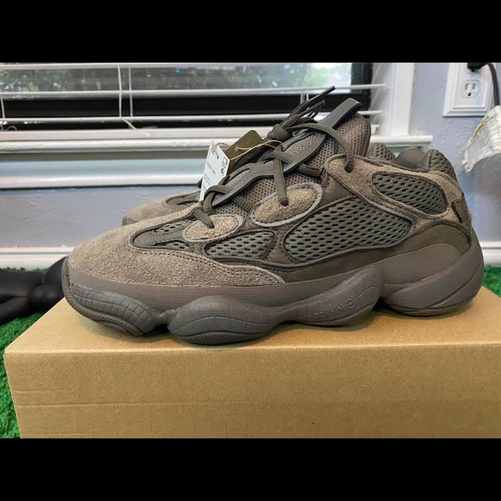 Yeezy 500 clay brown sz9.5